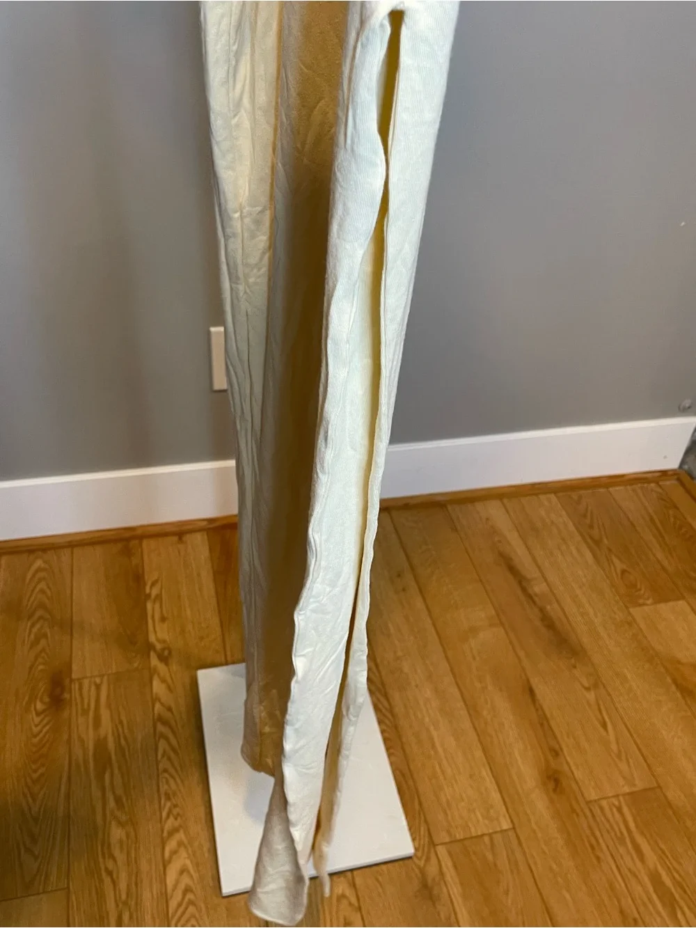 Oh Polly Sleeveless Long Cream Maxi Dress w Back Cutout - Size 0
